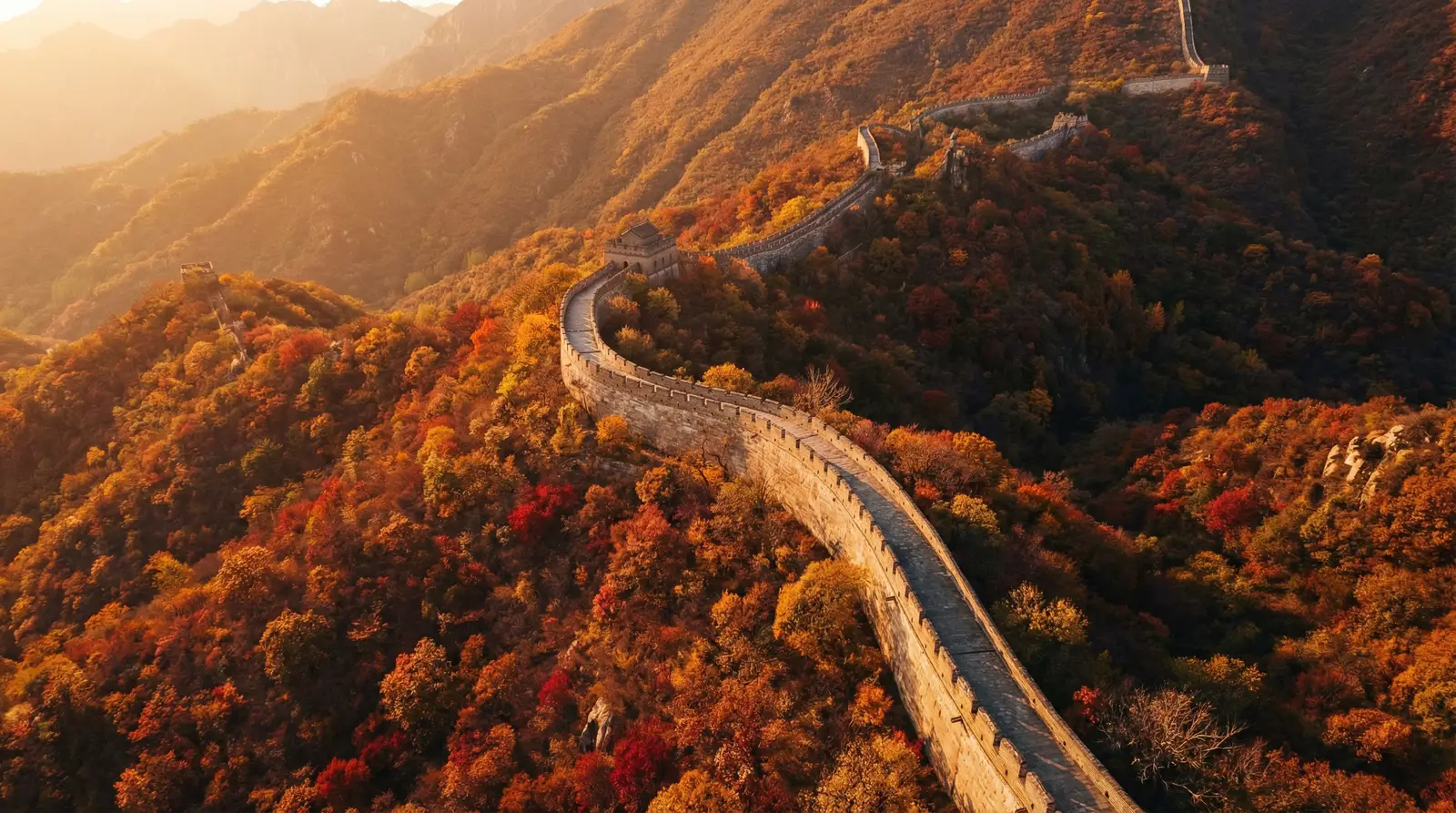 案发现场第一部下载 秋日长城航拍全景